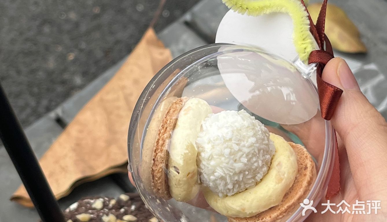 中山来了🩰快闪“费列罗”奶昔&马卡龙🎪探店