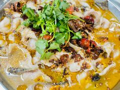 -何哥鲜鱼餐厅(龙湖花园店)