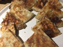 手工牛肉饼-吴越荣记苏州菜·松鼠桂鱼100%活鱼现做(斜塘老街店)