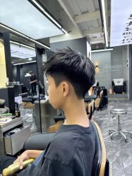 -藤野造型•烫染专业店