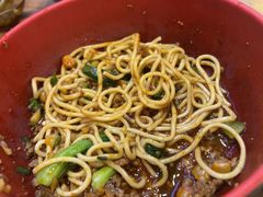 -爆炸头阿姨小四川正宗川味小吃(无任何分店)