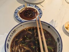 -镇南锅盖面馆(解放路店)