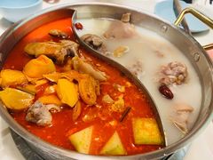 猪手鸳鸯锅-小街猪手(团结湖店)