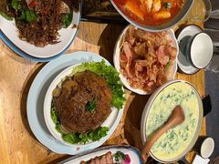 -老滇山寨•云南特色菜•地方菜•民族风情歌舞表演(金碧店)