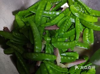 家常菜，香香的腊肉炒荷兰豆，需要原料，腊肉荷兰豆