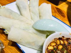 -野山舂·贵州现舂酸汤火锅(鸿通城店)