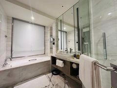 -上海漕河泾万丽酒店