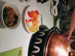 -洪氏嗨捞·广东猪肚鸡·椰子鸡火锅(西咸万象城店)