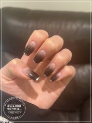 -花岐款式专研健康美甲沙龙