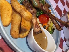 -鲨鱼美式餐厅酒吧Sharky