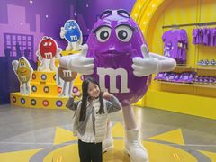 -m豆巧克力世界(上海世茂广场店)