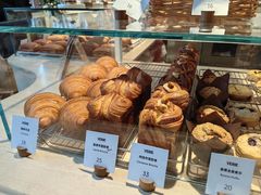 -VERIE BAKEHOUSE