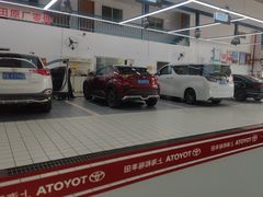 -上海和裕一汽丰田4S店(七宝店)