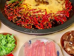 -黄潇洒老火锅(九眼桥宏济巷店)