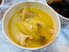 -鲜入围煮花胶鸡海鲜火锅