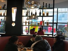 大堂-必胜客(武汉欢乐谷店)