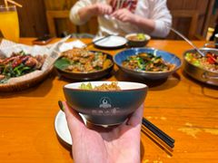 -老滇山寨•云南特色菜•地方菜•民族风情歌舞表演(金碧店)