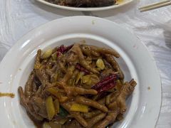 姜辣凤爪-江城燕子大排档(江汉路步行街店)