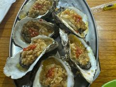 -蚝哥花姐湛江烤生蚝(美丽湾市场店)