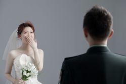 -至臻微拉婚纱摄影
