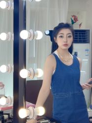 -红馆妆造(中央大街店)