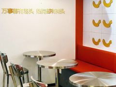 用餐区-Eckl’s爱氏热狗(猫街店)
