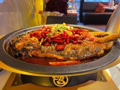 -鸣记脆皮烤鱼·海鲜烤鱼(三八广场店)