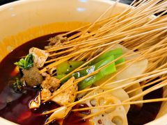 冷锅串串-拈签一笑黄牛肉辣卤串串