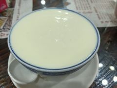 香滑凤凰奶-周大娘牛乳(旧寨古村总店)