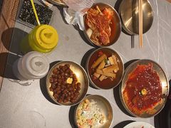 -草家酱蟹炭火烤肉店(珲春南路一店)