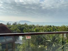 -三亚湾海居铂尔曼度假酒店