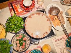 -尚尚仙·酸汤猪手·猪肚鸡火锅(华联万柳购物中心店)