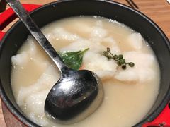 酸汤鱼片-小大董·烤鸭(凤凰汇店)