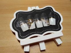 -朵拉定制美妆美甲