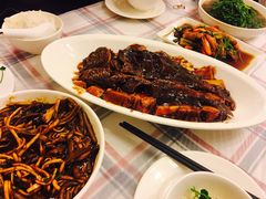 红烧豆腐烩小黄鱼-玲珑餐厅(陕西南路店)
