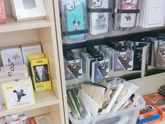 -修卜凡二手严选店·手机维修·回收租赁(川沙地铁站店)