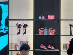 -CHANEL(恒隆广场店)
