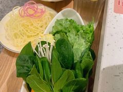 -三人行骨头王火锅(长寿店)