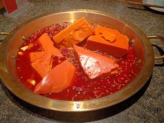 -小天鹅火锅·一线江景洪鼎旗舰店(洪崖洞店)