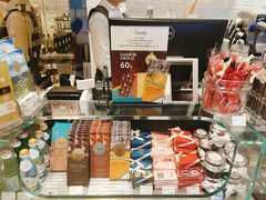 零售区-VENCHI 闻绮(北京国贸商城店)