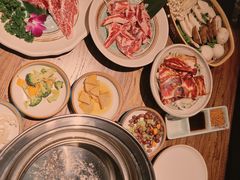 -明洞阿姨·韩式酱蟹烤肉·创意料理(三元桥店)