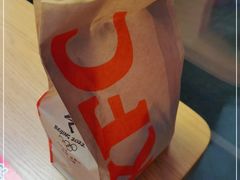 -肯德基(成山路地铁站店)