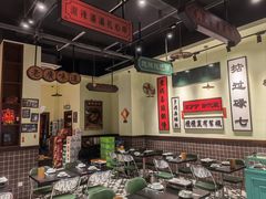 -何妹湿辣牛肉·粤式烧烤砂煲(桂雅路店)