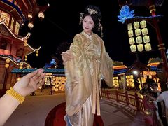 -淄博花灯齐彩城