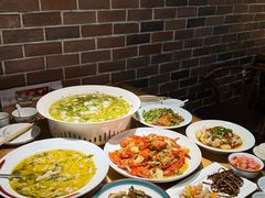 -小三峡食府(西五路店)