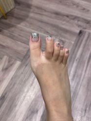 -花岐款式专研健康美甲沙龙