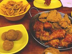 -BHC炸鸡(明洞总店)