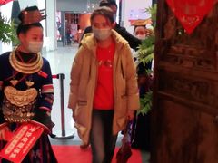 -野山舂·贵州现舂酸汤火锅(鸿通城店)