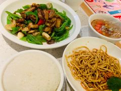 -江渔儿酸菜鱼(映月湖环宇城店)