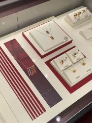 -周大福CHOW TAI FOOK(浦东八佰伴店)